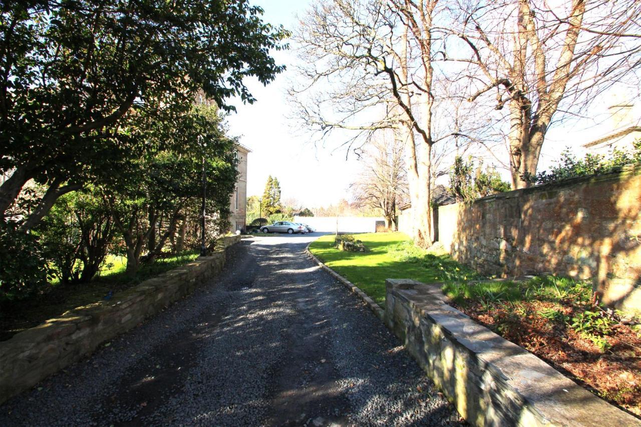 Beautiful 2 To 3 Bed Apartment With Stunning Views! Ayr Esterno foto