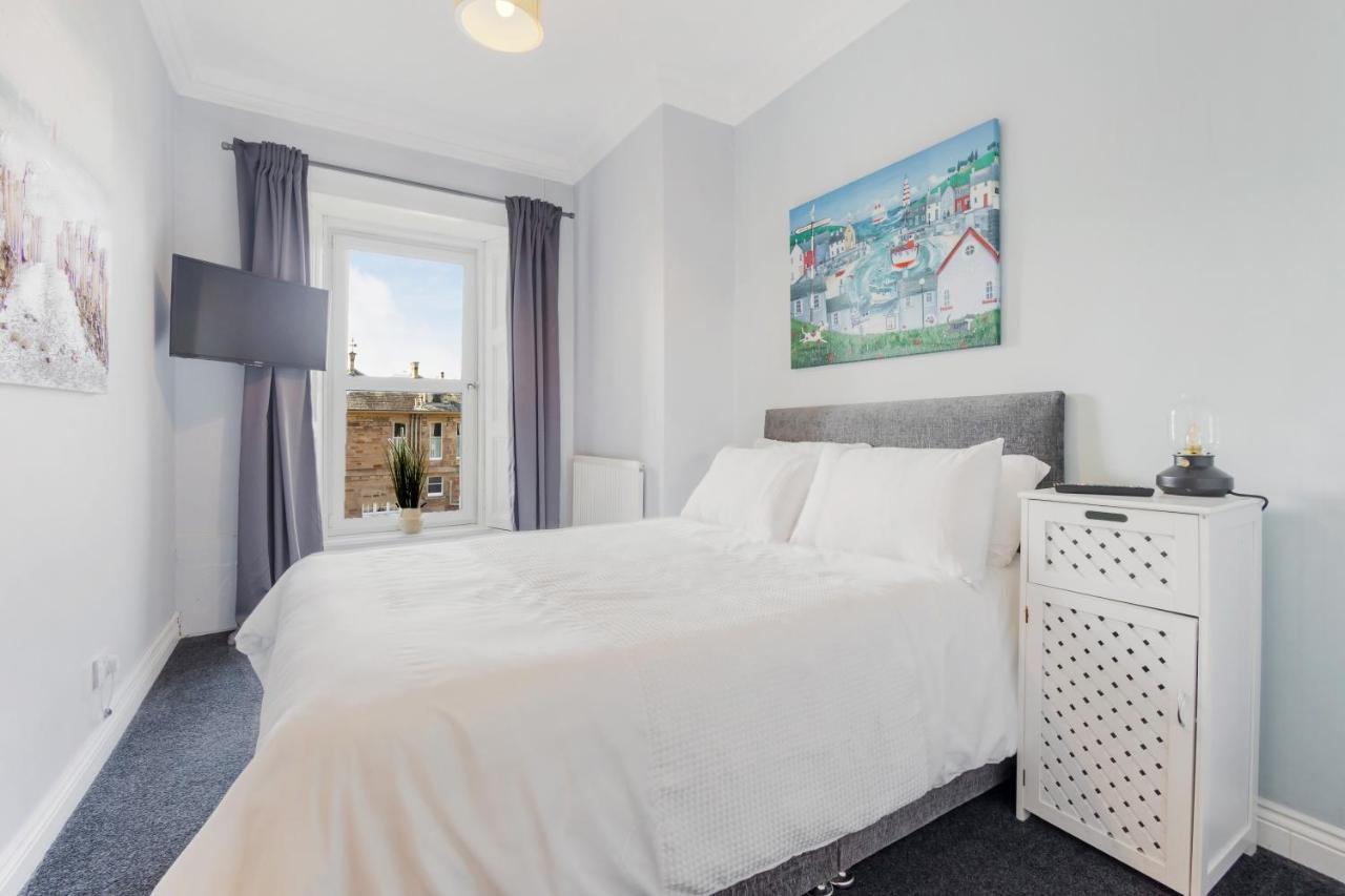 Beautiful 2 To 3 Bed Apartment With Stunning Views! Ayr Esterno foto