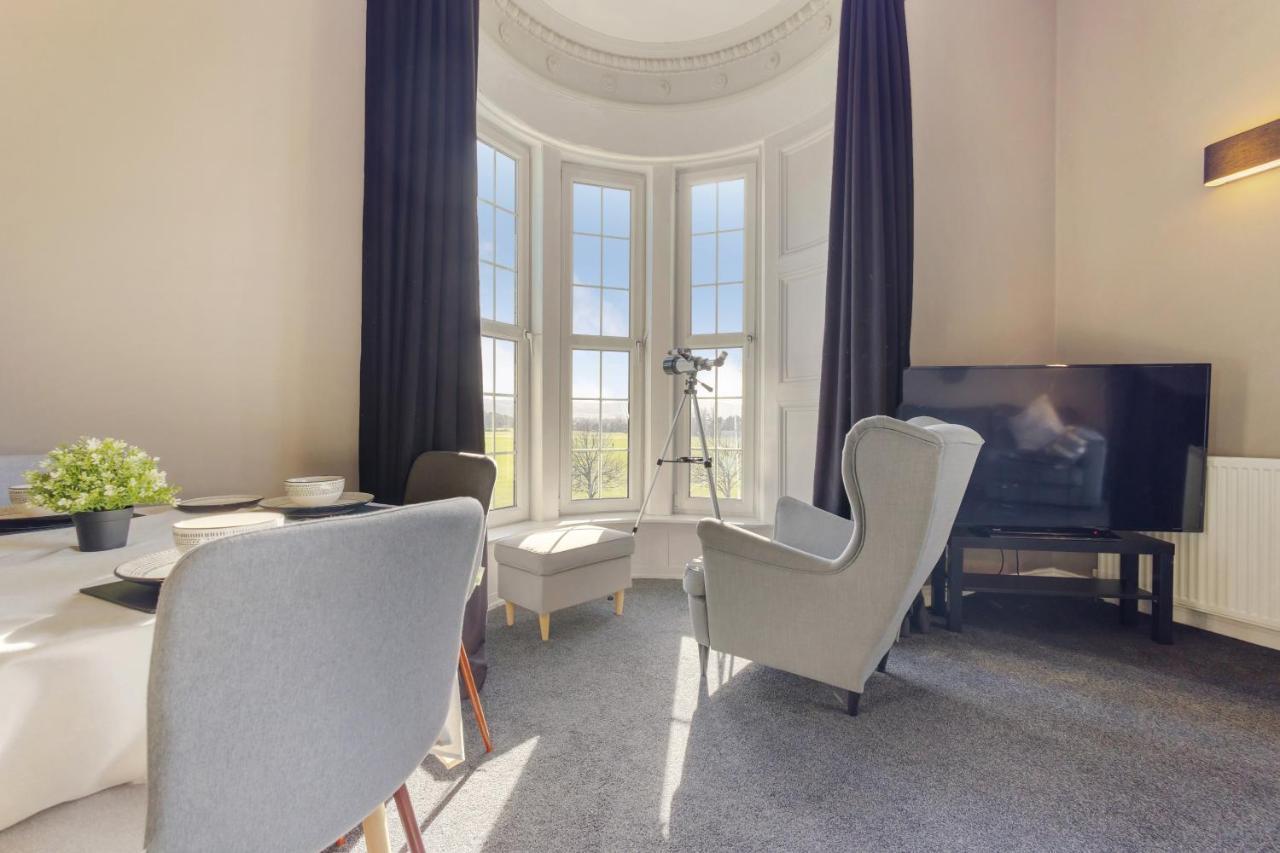 Beautiful 2 To 3 Bed Apartment With Stunning Views! Ayr Esterno foto