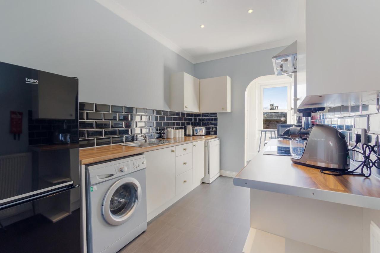 Beautiful 2 To 3 Bed Apartment With Stunning Views! Ayr Esterno foto