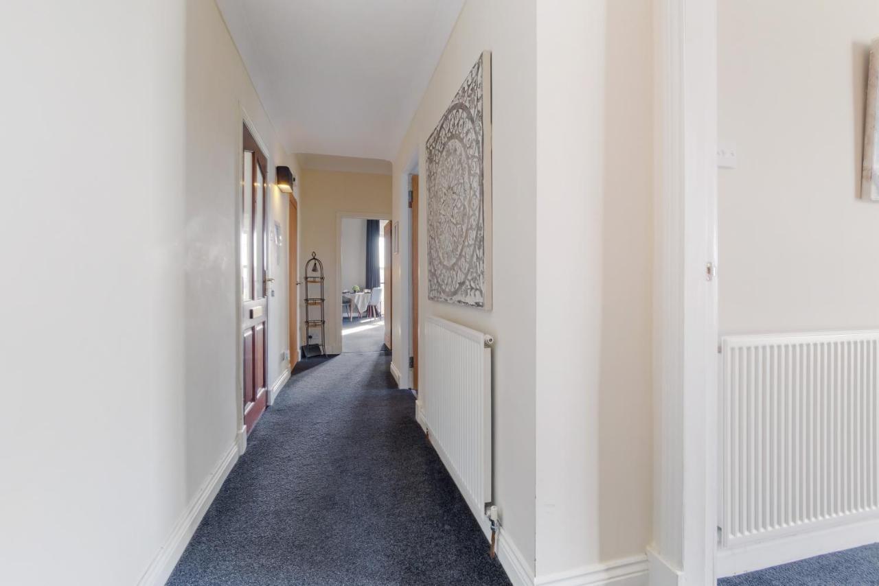 Beautiful 2 To 3 Bed Apartment With Stunning Views! Ayr Esterno foto