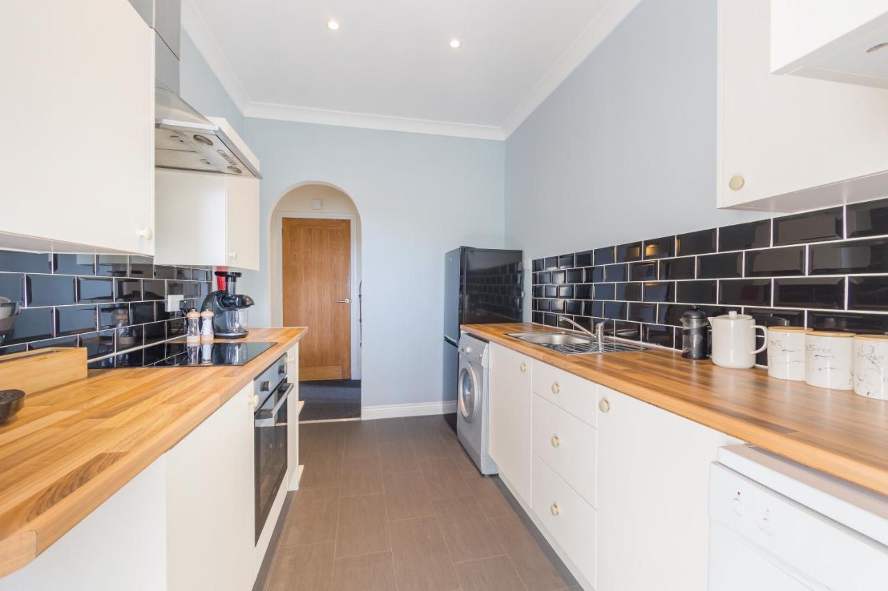 Beautiful 2 To 3 Bed Apartment With Stunning Views! Ayr Esterno foto