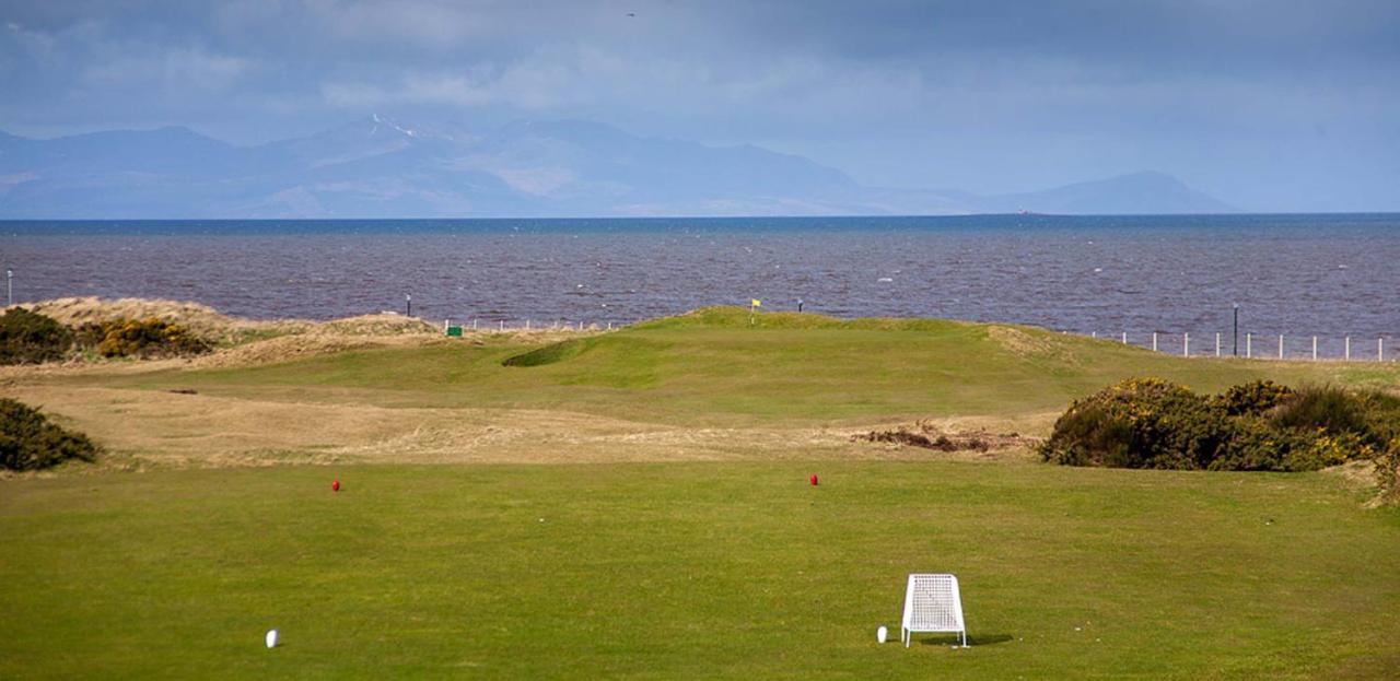 Beautiful 2 To 3 Bed Apartment With Stunning Views! Ayr Esterno foto