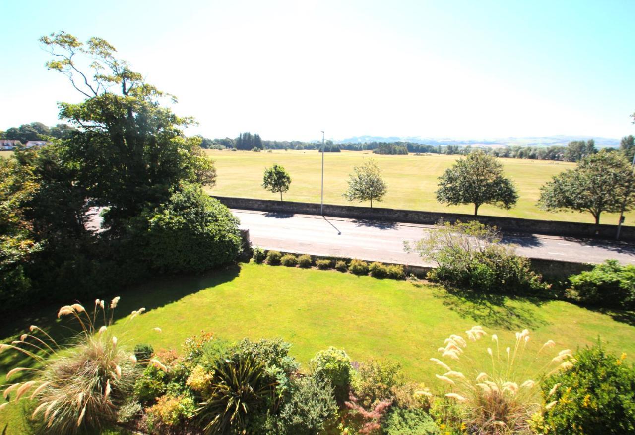 Beautiful 2 To 3 Bed Apartment With Stunning Views! Ayr Esterno foto
